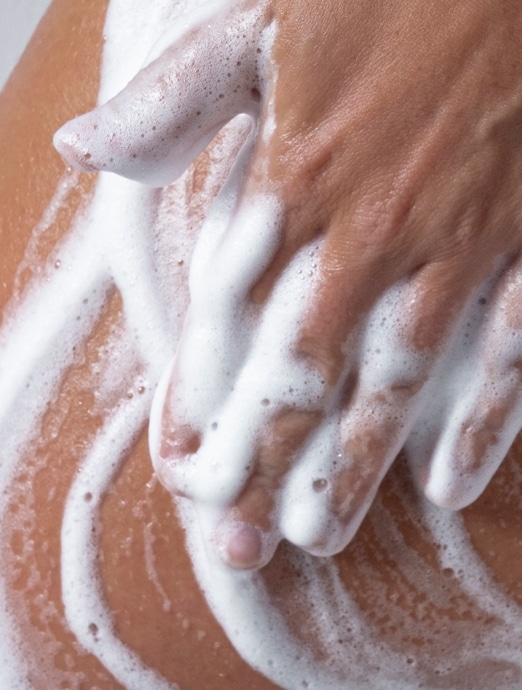 Hand & Body Wash - Ginger & Smoky Cardamom, bubbles 2